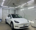 Белый Тесла Model Y, объемом двигателя 0 л и пробегом 27 тыс. км за 33000 $, фото 2 на Automoto.ua
