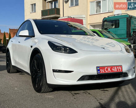 Білий Тесла Model Y, об'ємом двигуна 0 л та пробігом 12 тис. км за 24750 $, фото 6 на Automoto.ua