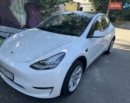 Белый Тесла Model Y, объемом двигателя 0 л и пробегом 90 тыс. км за 27000 $, фото 1 на Automoto.ua
