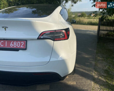 Белый Тесла Model Y, объемом двигателя 0 л и пробегом 58 тыс. км за 24000 $, фото 31 на Automoto.ua