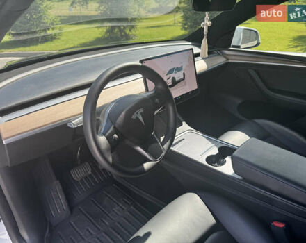 Белый Тесла Model Y, объемом двигателя 0 л и пробегом 62 тыс. км за 39500 $, фото 16 на Automoto.ua