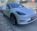 Белый Тесла Model Y, объемом двигателя 0 л и пробегом 100 тыс. км за 23000 $, фото 1 на Automoto.ua