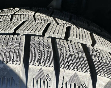 Белый Тесла Model Y, объемом двигателя 0 л и пробегом 61 тыс. км за 27000 $, фото 11 на Automoto.ua