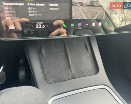Білий Тесла Model Y, об'ємом двигуна 0 л та пробігом 100 тис. км за 23999 $, фото 13 на Automoto.ua