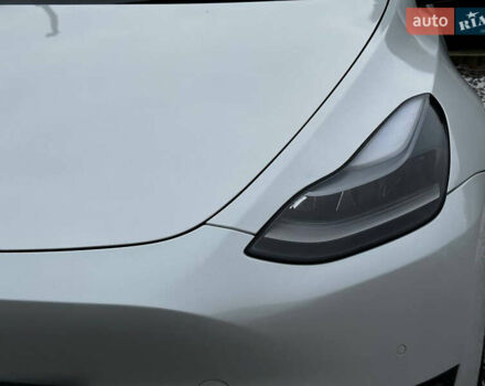 Белый Тесла Model Y, объемом двигателя 0 л и пробегом 57 тыс. км за 32000 $, фото 5 на Automoto.ua