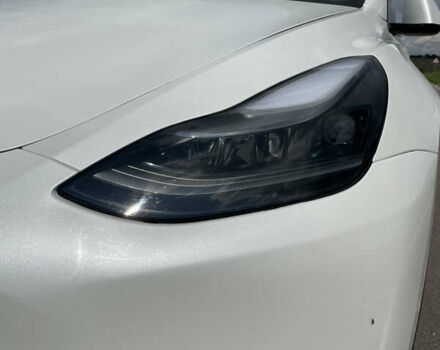 Белый Тесла Model Y, объемом двигателя 0 л и пробегом 76 тыс. км за 24900 $, фото 14 на Automoto.ua