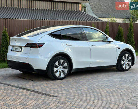 Белый Тесла Model Y, объемом двигателя 0 л и пробегом 25 тыс. км за 31500 $, фото 2 на Automoto.ua