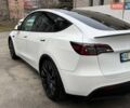 Белый Тесла Model Y, объемом двигателя 0 л и пробегом 14 тыс. км за 28000 $, фото 9 на Automoto.ua