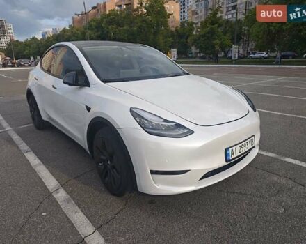Белый Тесла Model Y, объемом двигателя 0 л и пробегом 38 тыс. км за 28000 $, фото 3 на Automoto.ua