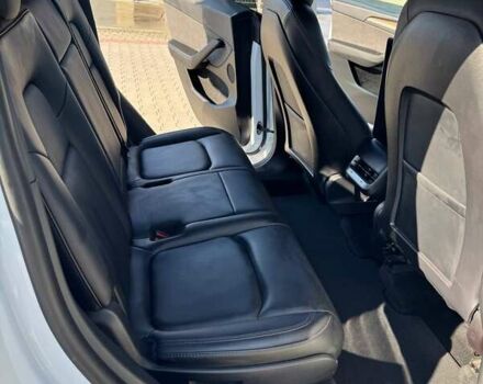 Белый Тесла Model Y, объемом двигателя 0 л и пробегом 12 тыс. км за 30500 $, фото 56 на Automoto.ua