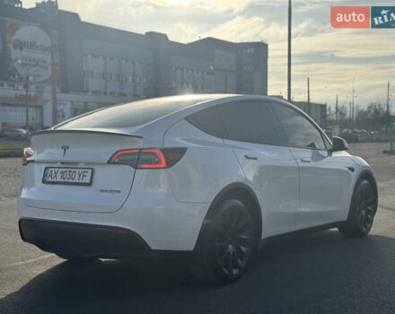 Білий Тесла Model Y, об'ємом двигуна 0 л та пробігом 53 тис. км за 28000 $, фото 6 на Automoto.ua