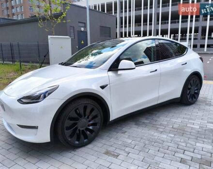 Белый Тесла Model Y, объемом двигателя 0 л и пробегом 35 тыс. км за 27000 $, фото 1 на Automoto.ua
