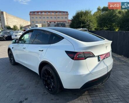 Тесла Model Y 2022 в Луцке на Automoto.ua Белый Тесла Model Y, объемом двигателя 0 л и пробегом 243 тыс. км за 18500 $, фото 3 на Automoto.ua