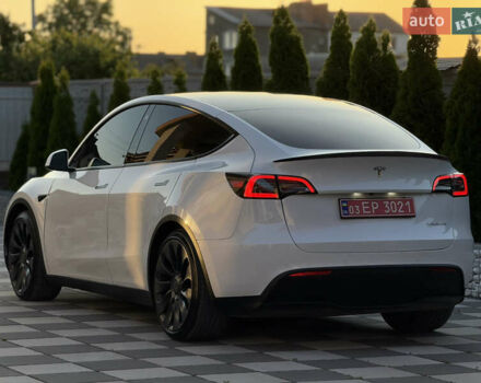 Белый Тесла Model Y, объемом двигателя 0 л и пробегом 59 тыс. км за 30500 $, фото 17 на Automoto.ua