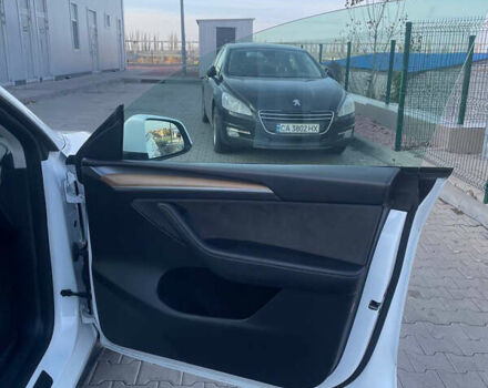 Білий Тесла Model Y, об'ємом двигуна 0 л та пробігом 60 тис. км за 24900 $, фото 22 на Automoto.ua