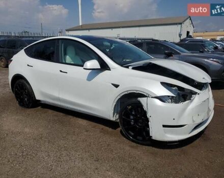 Белый Тесла Model Y, объемом двигателя 0 л и пробегом 37 тыс. км за 11000 $, фото 3 на Automoto.ua
