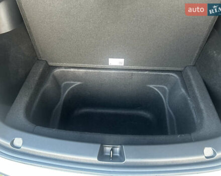 Тесла Model Y 2022 в Тернополе на Automoto.ua Белый Тесла Model Y, объемом двигателя 0 л и пробегом 52 тыс. км за 27300 $, фото 18 на Automoto.ua