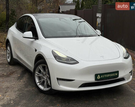 Белый Тесла Model Y, объемом двигателя 0 л и пробегом 53 тыс. км за 36700 $, фото 4 на Automoto.ua