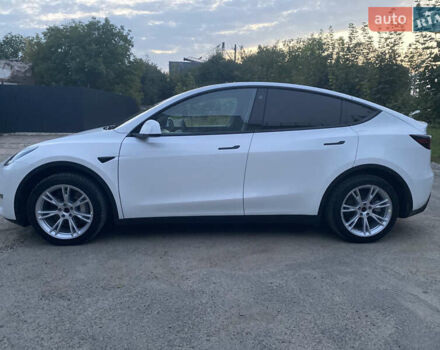 Белый Тесла Model Y, объемом двигателя 0 л и пробегом 58 тыс. км за 24000 $, фото 23 на Automoto.ua