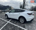 Білий Тесла Model Y, об'ємом двигуна 0 л та пробігом 100 тис. км за 23999 $, фото 4 на Automoto.ua
