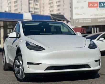 Белый Тесла Model Y, объемом двигателя 0 л и пробегом 31 тыс. км за 24999 $, фото 3 на Automoto.ua