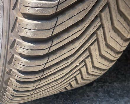 Тесла Model Y 2022 у Вінниці на Automoto.ua Білий Тесла Model Y, об'ємом двигуна 0 л та пробігом 80 тис. км за 24900 $, фото 12 на Automoto.ua