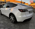 Белый Тесла Model Y, объемом двигателя 0 л и пробегом 51 тыс. км за 28500 $, фото 7 на Automoto.ua