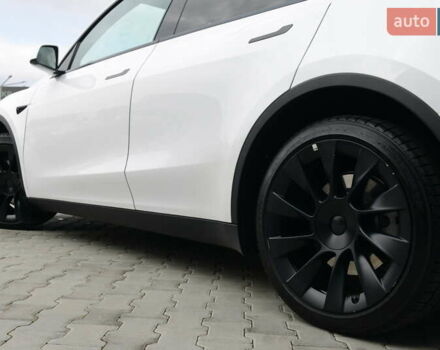 Тесла Model Y 2022 у Мукачеве на Automoto.ua Білий Тесла Model Y, об'ємом двигуна 0 л та пробігом 17 тис. км за 46500 $, фото 16 на Automoto.ua