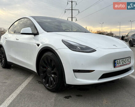 Білий Тесла Model Y, об'ємом двигуна 0 л та пробігом 65 тис. км за 29500 $, фото 2 на Automoto.ua