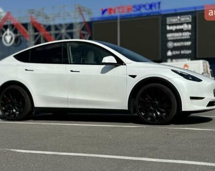 Тесла Model Y 2022 в Киеве на Automoto.ua Белый Тесла Model Y, объемом двигателя 0 л и пробегом 28 тыс. км за 26000 $, фото 4 на Automoto.ua