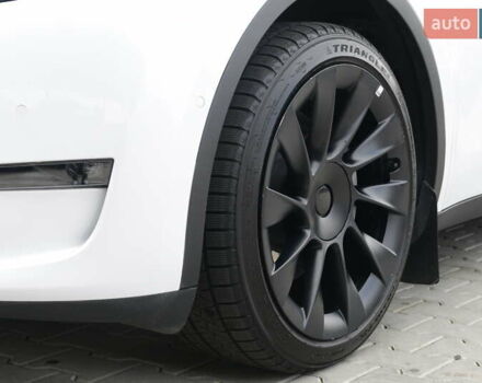 Тесла Model Y 2022 у Мукачеве на Automoto.ua Білий Тесла Model Y, об'ємом двигуна 0 л та пробігом 17 тис. км за 46500 $, фото 15 на Automoto.ua