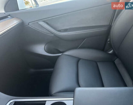 Белый Тесла Model Y, объемом двигателя 0 л и пробегом 80 тыс. км за 31500 $, фото 9 на Automoto.ua