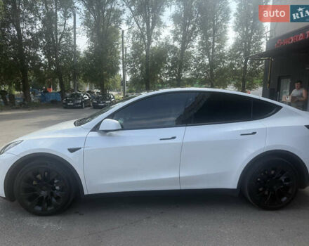 Тесла Model Y 2022 у Харкові на Automoto.ua Білий Тесла Model Y, об'ємом двигуна 0 л та пробігом 38 тис. км за 29900 $, фото 2 на Automoto.ua