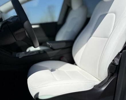 Белый Тесла Model Y, объемом двигателя 0 л и пробегом 35 тыс. км за 33000 $, фото 18 на Automoto.ua