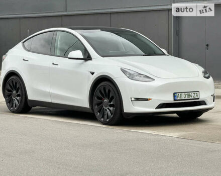 Белый Тесла Model Y, объемом двигателя 0 л и пробегом 12 тыс. км за 46500 $, фото 9 на Automoto.ua