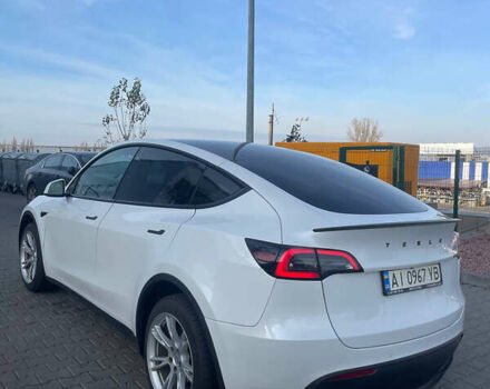 Білий Тесла Model Y, об'ємом двигуна 0 л та пробігом 60 тис. км за 24900 $, фото 2 на Automoto.ua