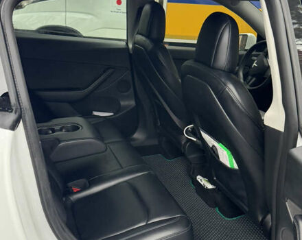 Білий Тесла Model Y, об'ємом двигуна 0 л та пробігом 96 тис. км за 22499 $, фото 11 на Automoto.ua