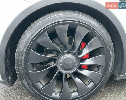 Білий Тесла Model Y, об'ємом двигуна 0 л та пробігом 66 тис. км за 35000 $, фото 8 на Automoto.ua