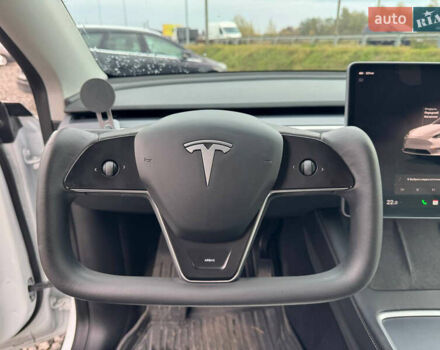 Білий Тесла Model Y, об'ємом двигуна 0 л та пробігом 62 тис. км за 27400 $, фото 42 на Automoto.ua