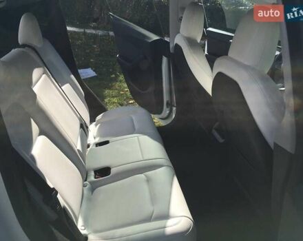 Белый Тесла Model Y, объемом двигателя 0 л и пробегом 30 тыс. км за 25900 $, фото 1 на Automoto.ua