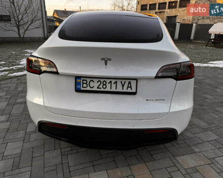 Белый Тесла Model Y, объемом двигателя 0 л и пробегом 51 тыс. км за 28500 $, фото 6 на Automoto.ua