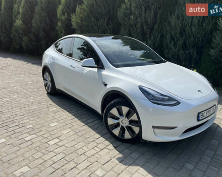 Білий Тесла Model Y, об'ємом двигуна 0 л та пробігом 32 тис. км за 28300 $, фото 5 на Automoto.ua
