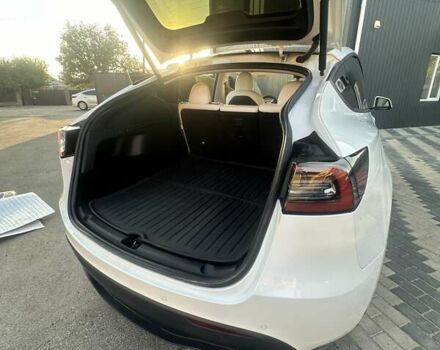 Белый Тесла Model Y, объемом двигателя 0 л и пробегом 25 тыс. км за 35500 $, фото 12 на Automoto.ua