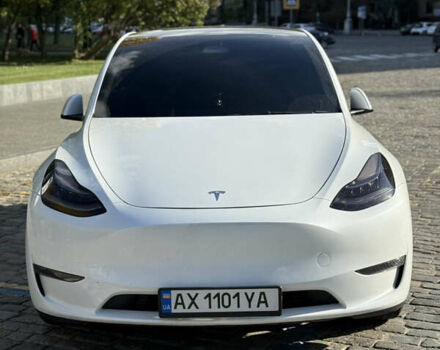 Белый Тесла Model Y, объемом двигателя 0 л и пробегом 32 тыс. км за 33000 $, фото 2 на Automoto.ua