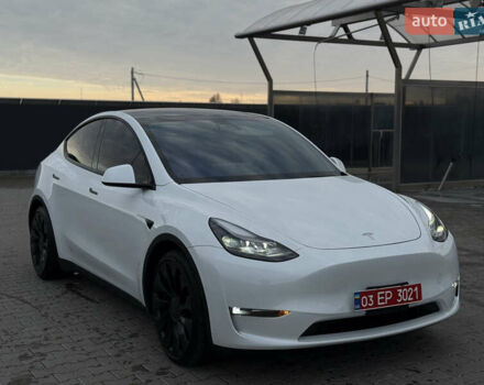 Белый Тесла Model Y, объемом двигателя 0 л и пробегом 59 тыс. км за 28950 $, фото 2 на Automoto.ua