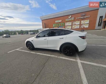 Белый Тесла Model Y, объемом двигателя 0 л и пробегом 38 тыс. км за 28000 $, фото 11 на Automoto.ua