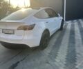Белый Тесла Model Y, объемом двигателя 0 л и пробегом 25 тыс. км за 35500 $, фото 40 на Automoto.ua