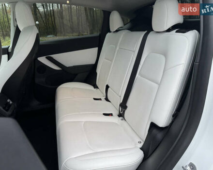 Білий Тесла Model Y, об'ємом двигуна 0 л та пробігом 115 тис. км за 25800 $, фото 28 на Automoto.ua