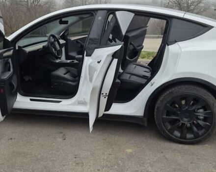 Белый Тесла Model Y, объемом двигателя 0 л и пробегом 27 тыс. км за 29000 $, фото 7 на Automoto.ua