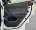 Белый Тесла Model Y, объемом двигателя 0 л и пробегом 42 тыс. км за 39900 $, фото 35 на Automoto.ua